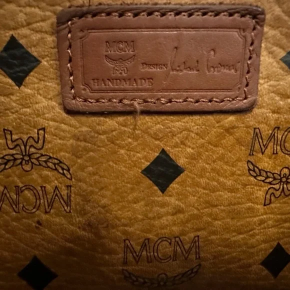 MCM long strap conyack zipper top Tote Bag inside pocket - Picture 15 of 15